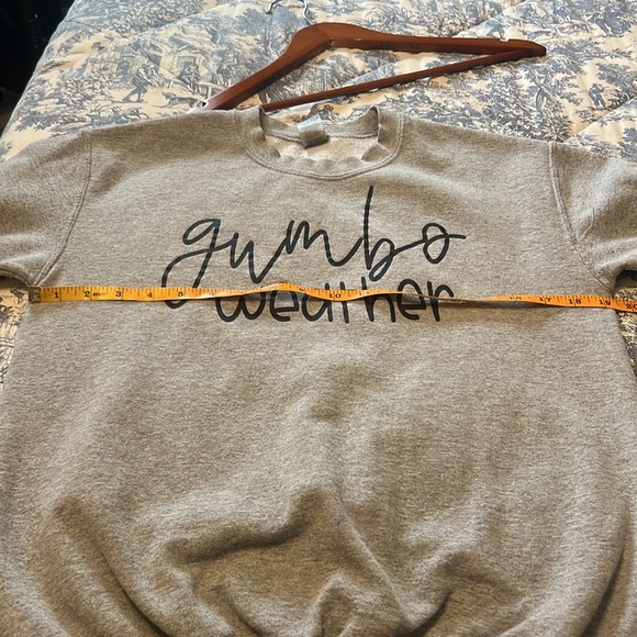 "Gumbo Weather" Sweatshirt in Grey, Size Small, EUC - Picture 15 of 15